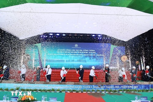 กรุงฮานอยวางศิลาฤกษ์ก่อสร้างเส้นทางรถไฟฟ้าตัวเมืองหมายเลข 2 ที่ใช้เงินลงทุนกว่า 1. 3 พันล้านดอลลาร์สหรัฐ - ảnh 1