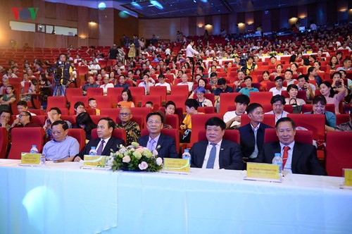 Toàn cảnh đêm bán kết đa sắc màu cuộc thi “Tiếng hát ASEAN+3” năm 2019 - ảnh 2