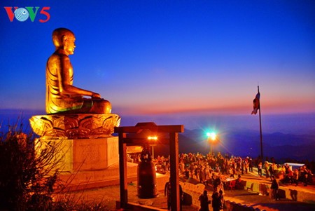  Visiting a pagoda embraces the beauty of Vietnamese tradition - ảnh 2