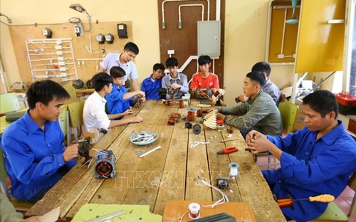 Vietnam ensures rights, interests of persons with disabilities - ảnh 2