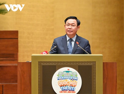 Top legislator attends first "Children's National Assembly" mock session - ảnh 2