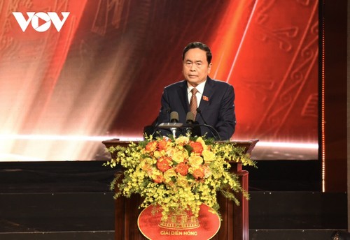 Second Dien Hong award ceremony honors 79 journalistic works - ảnh 2