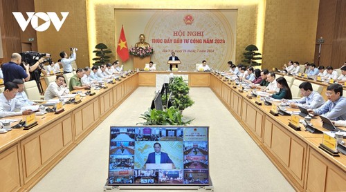 PM asks for solutions towards 95% of public investment disbursement rate - ảnh 1