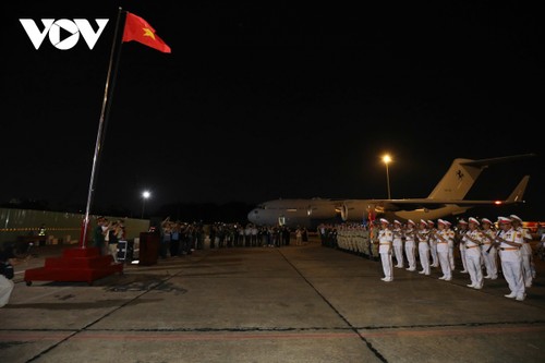 51 blue beret soldiers return home after their mission in South Sudan - ảnh 2