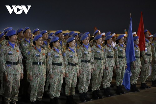 51 blue beret soldiers return home after their mission in South Sudan - ảnh 3