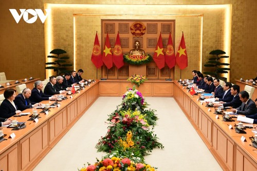 Vietnam, Kyrgyzstan sign several cooperation agreements - ảnh 2