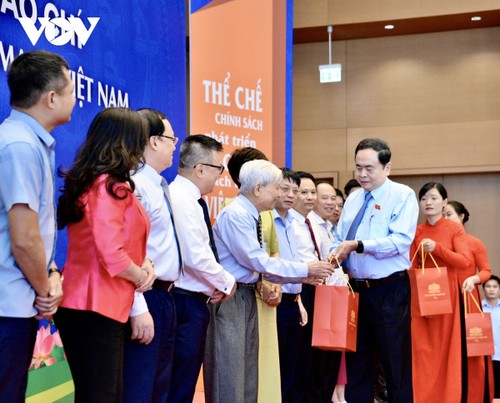 Vietnam revolutionary journalism and its mission to serve the nation, the people - ảnh 2