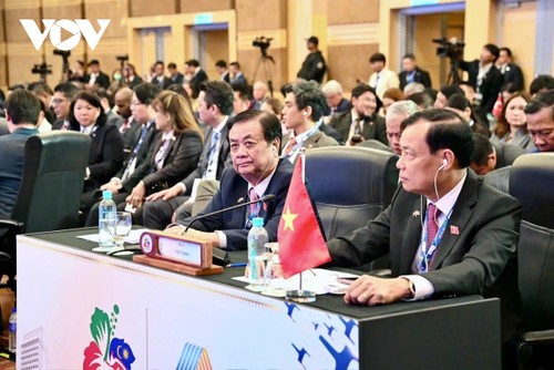Top legislator: Vietnam accompanies AIPA to realize ASEAN’s vision and aspirations - ảnh 2