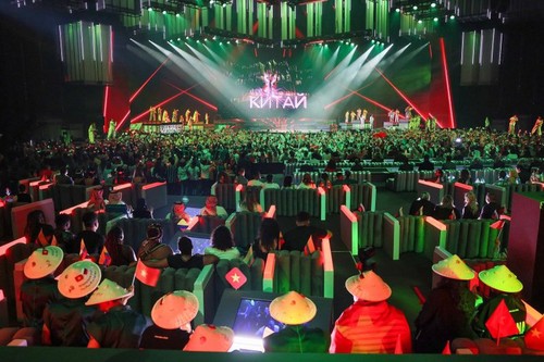 Intervision winner Duc Phuc spreads Vietnamese music internationally - ảnh 1