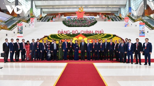 Government Party Committee convenes its 1st Congress for 2025-2030 term - ảnh 5