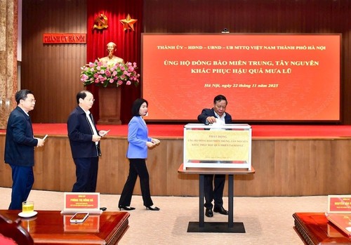 Localities join hands to support flood-affected communities in Central Vietnam - ảnh 1