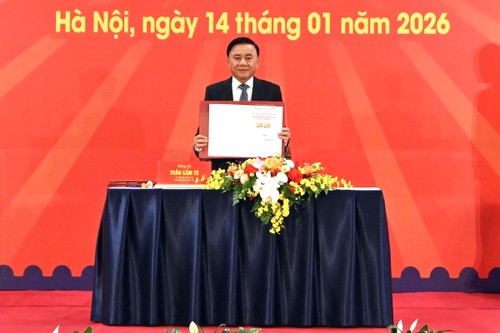 Special postage stamps celebrate National Party Congress - ảnh 1