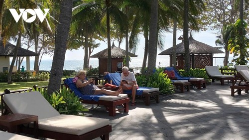 Mui Ne–Ham Tien welcomes winter getaway tourists - ảnh 2