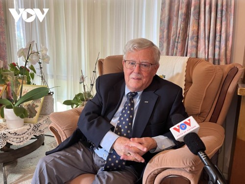 People as the root – guiding principle of all decisions - ảnh 3