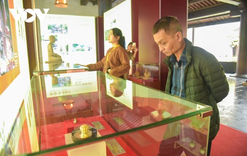 Sacred Yen Tu mountain hosts spring festival - ảnh 3