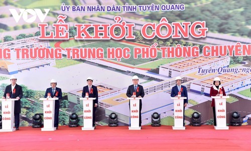 Chủ tịch Quốc hội: Những người trồng rừng phải sống được từ rừng và giàu lên từ rừng - ảnh 3