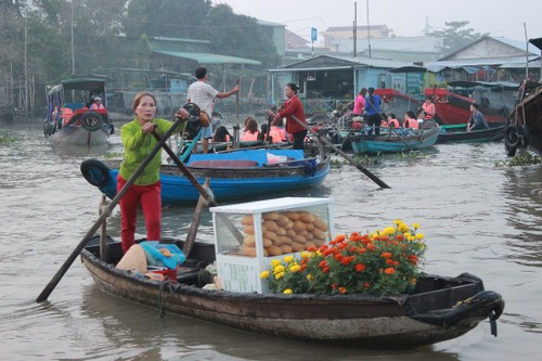 西南部地区水乡特色文化的代表——丐冷水上集市 - ảnh 2