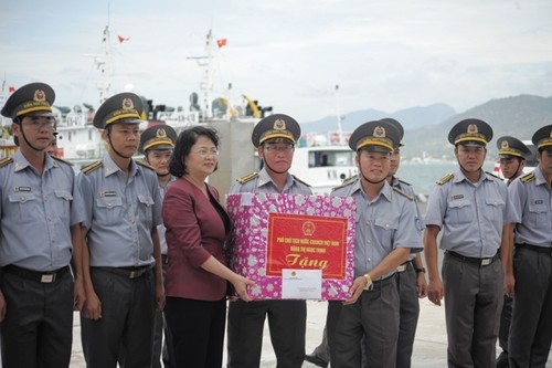 Vice President visits Navy Zone 4 - ảnh 1