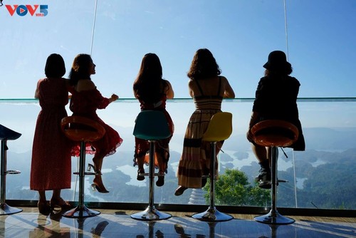 Ta Dung-See wird ist als „Halong-Bucht” im Hochland betrachtet - ảnh 9