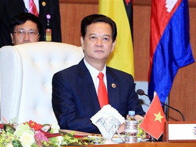 Premier vietnamita asiste a Cumbre 23 de ASEAN    - ảnh 1