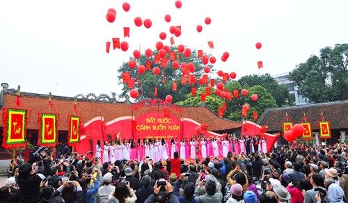 Múltiples actividades durante el Día Nacional de la Poesía de Vietnam - ảnh 1