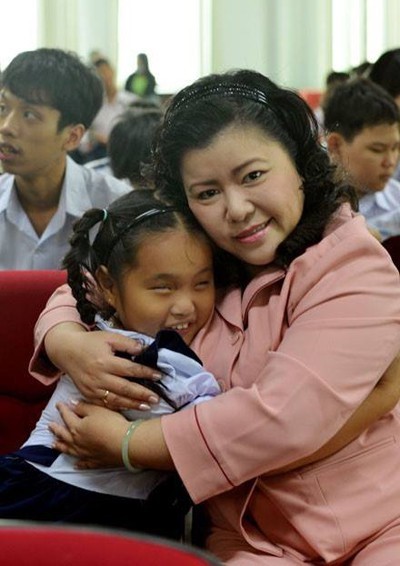 Muere Nguyen Huong Duong, fundadora de la primera biblioteca para invidentes en Vietnam - ảnh 1