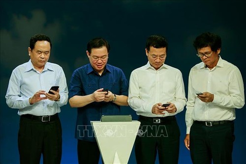 Vietnam lanza campaña de apoyo a pobres a través de mensajes de telefonía móvil - ảnh 1