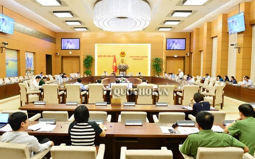 Comité Permanente del Parlamento vietnamita pide elevar deberes y derechos de los jóvenes  - ảnh 1