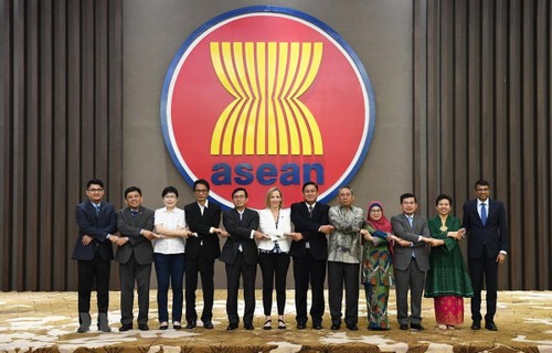 Celebran conferencia del Comité de Cooperación Conjunta entre Asean y Estados Unidos  - ảnh 1