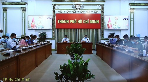 El Gobierno de Vietnam orienta la prevención del covid-19 en Ciudad Ho Chi Minh - ảnh 1