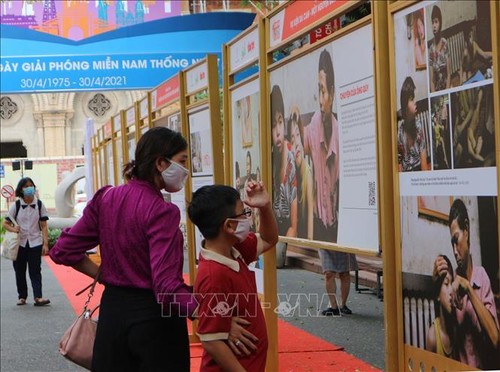 Inauguran exposición sobre la lucha de víctimas vietnamitas del agente naranja por la justicia - ảnh 1