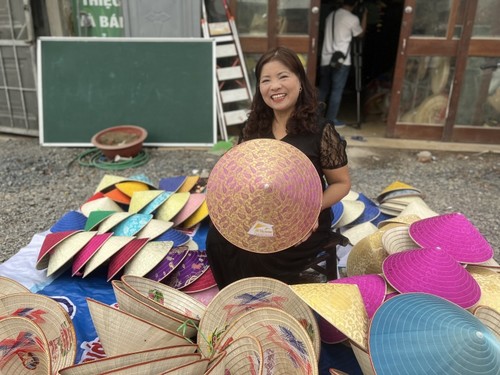 Ta Thu Huong, la embajadora del “non la” vietnamita - ảnh 1