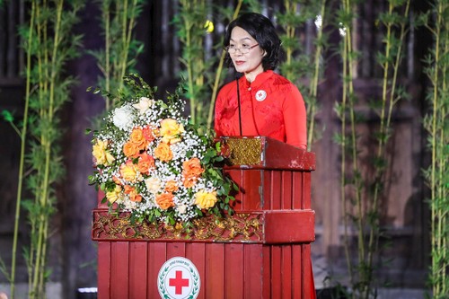 Celebran ​programa en conmemoración por la fundación de la Cruz Roja de Vietnam - ảnh 1