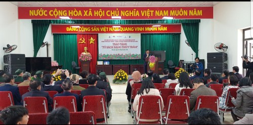 La primera librería Dang Thuy Tram en Hanói - ảnh 1