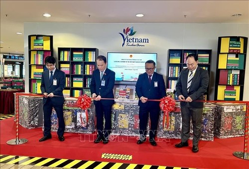 Abren espacio de promoción turística de Vietnam en Brunéi - ảnh 1