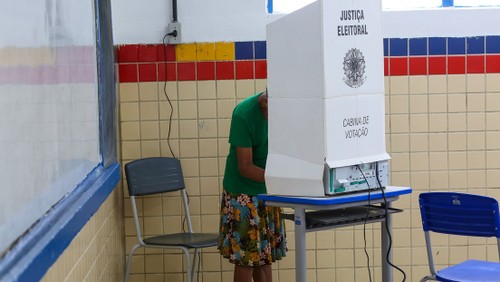 Celebran elecciones municipales de Brasil - ảnh 1