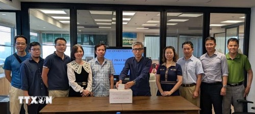 Comunidad vietnamita en Israel organiza campaña de apoyo a damnificados en Vietnam y en Cuba - ảnh 1