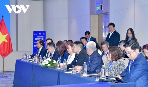 Primer Ministro se reúne con representantes del ecosistema del Centro Financiero Internacional en Vietnam - ảnh 2