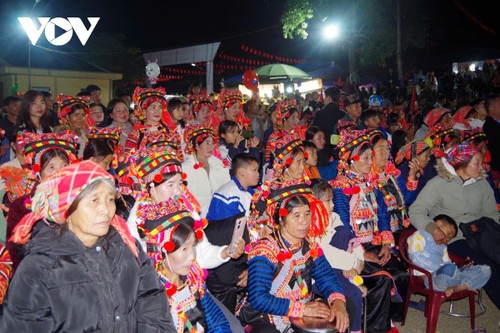 El baile Xoe y la epopeya Xa Nha Ca cristalizan la identidad singular del pueblo Ha Nhi en la cuenca alta del río Da - ảnh 2