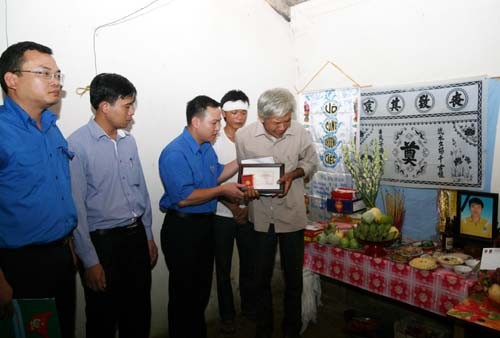  " tôi rất khâm phục tuổi trẻ Việt Nam trong thời chiến cũng như thời bình" - ảnh 2