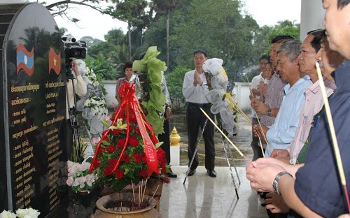 กิจกรรมรำลึกครอบรอบ 67 ปีวันทหารทุพพลภาพและพลีชีพเพื่อชาติ 27 กรกฎาคม - ảnh 3