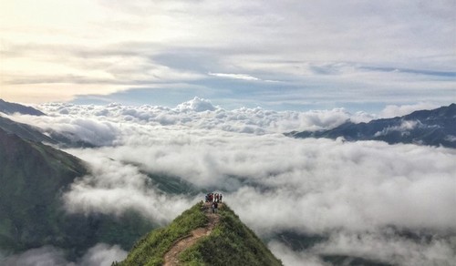 สถานที่ท่องเที่ยวที่น่าสนใจในภาคเหนือสำหรับนักท่องเที่ยวในช่วงวันหยุดในโอกาสฉลองปีใหม่สากล 2020 - ảnh 8