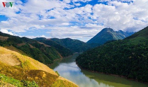 จุดตะวันตกสุด อาปาฉาย ไก่ขันได้ยินสามประเทศ เวียดนาม ลาว จีน - ảnh 5