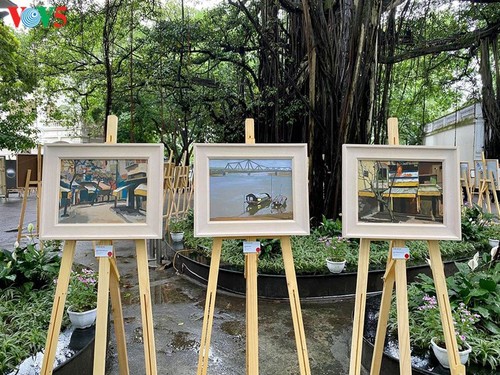 งานนิทรรศการภาพวาดของจิตรกรร่วมสมัยเวียดนามในช่วงปฏิบัติการเว้นระยะห่างทางสังคม - ảnh 10