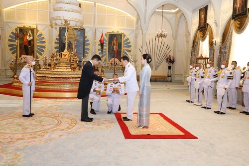 พระบาทสมเด็จพระเจ้าอยู่หัวของไทยทรงให้ความสำคัญต่อสัมพันธไมตรีระหว่างเวียดนามกับไทย - ảnh 1