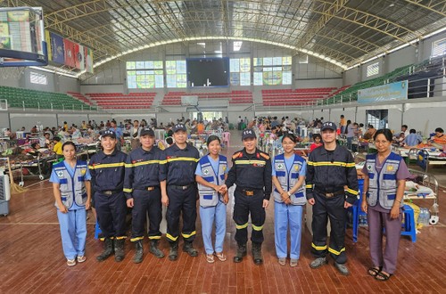 กองกำลังทหารและตำรวจเวียดนามเสร็จสิ้นการปฏิบัติภารกิจช่วยเหลือผู้ประสบภัยจากเหตุแผ่นดินไหวในเมียนมาร์ - ảnh 1