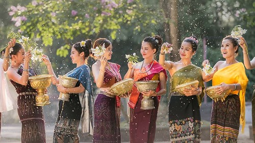 สุขสันต์วันสงกรานต์ - ảnh 1