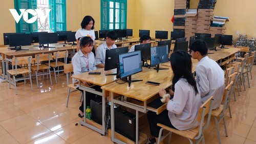 การปรับเปลี่ยนสู่ยุคดิจิทัลในพื้นที่เขตเขาของจังหวัดท้ายเงวียน - ảnh 2