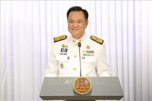 นายกรัฐมนตรีไทยแถลงนโยบายต่อรัฐสภา - ảnh 1