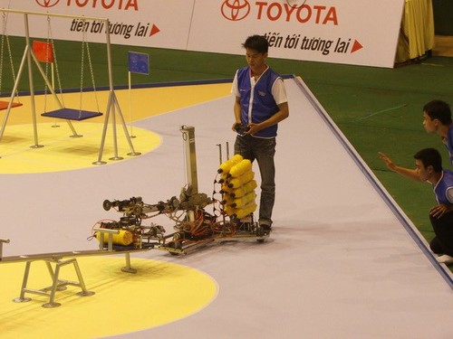 Nha Trang City hosts Robocon Vietnam finale  - ảnh 1